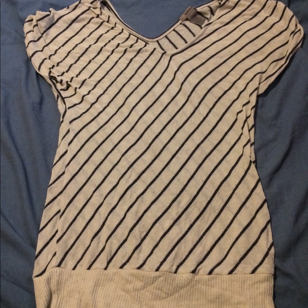 V-neck sweater shirt